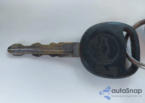 2000 Chevrolet Silverado 1500 z USA, uszkodzony, nr VIN 1GCEK14W4YZ111257